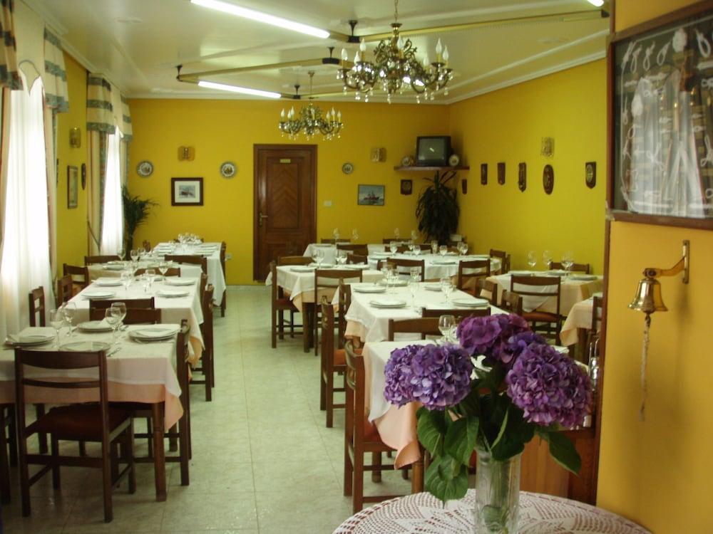 Hostal Restaurante La Cepa คาริโญ ภายนอก รูปภาพ